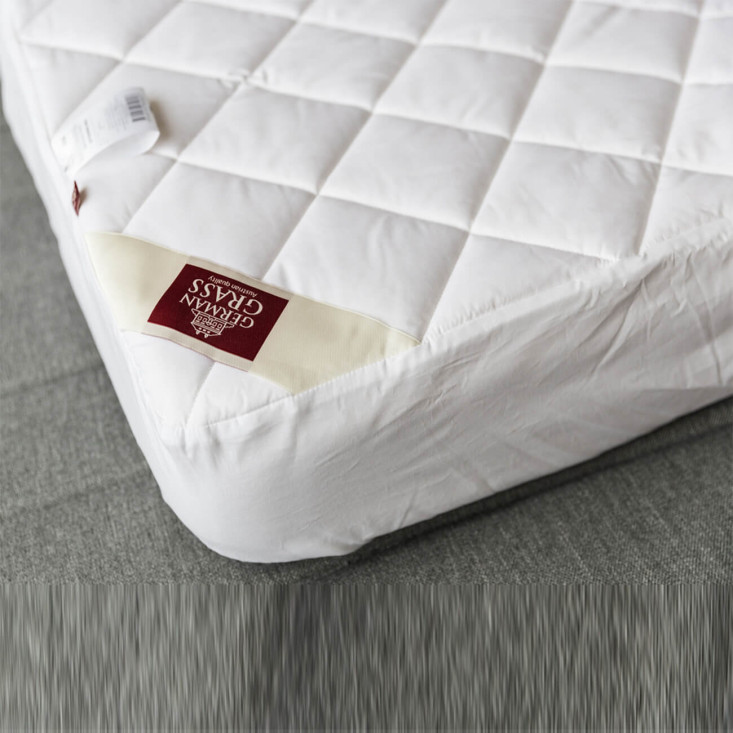 Наматрасник 140х200 тонкий с бортом German Grass Mattress Cottonwash Grass