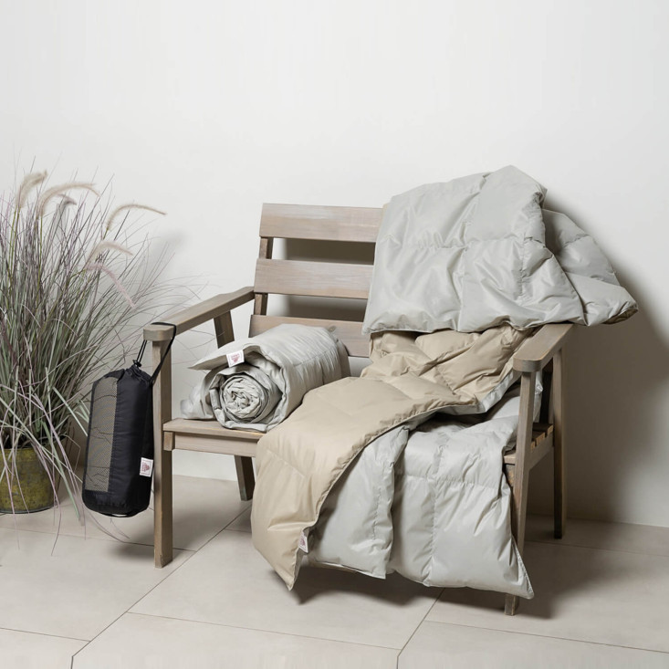 Дорожное пуховое одеяло 140х200 Travel Plaid Grass grey-beige German Grass