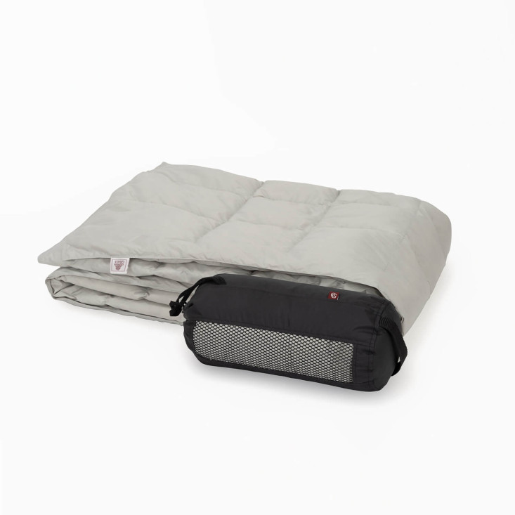 Дорожное пуховое одеяло 140х200 Travel Plaid Grass grey German Grass