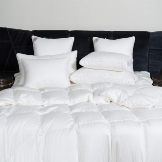 Подушка пуховая 70х70 с бортиком King Down Grass German Grass средняя