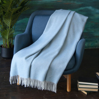 Шерстяной плед новозеландские ягнята Avinamas Janina голубой