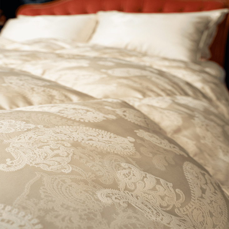 Одеяло 1,5 спальное 160х220 всесезонное Silk Down