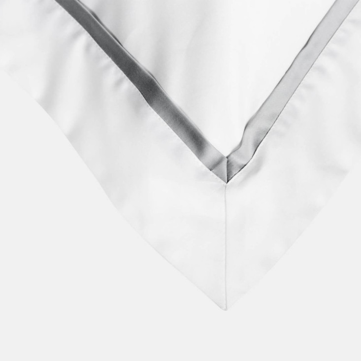 Наволочки мако-сатин 70х70 Ash grey Allure Grass German Grass с узкой отделкой