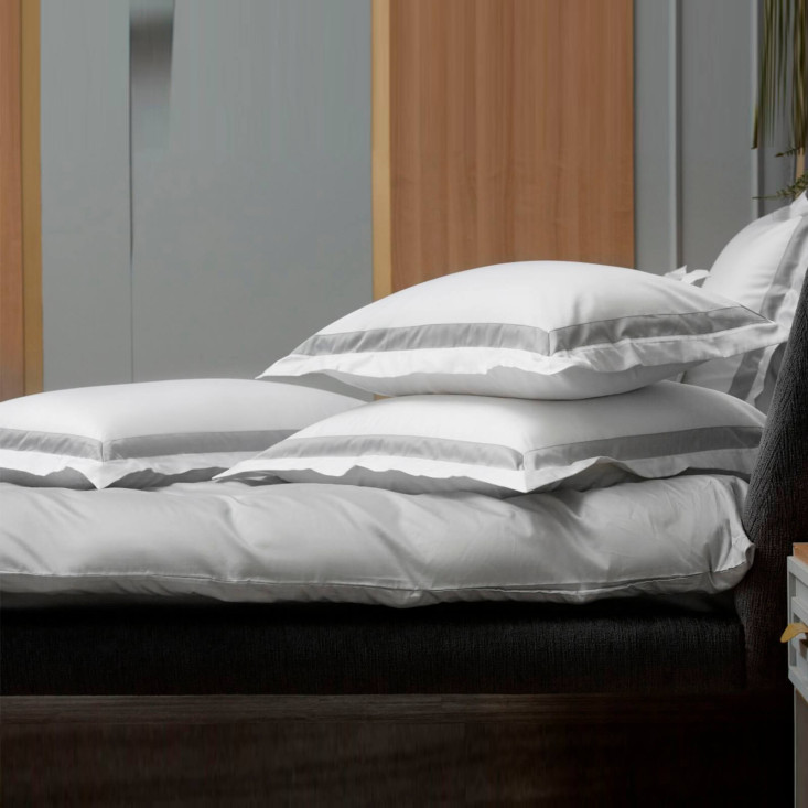 Наволочки мако-сатин 50х70 Ash grey Allure Grass German Grass с широкой отделкой описание