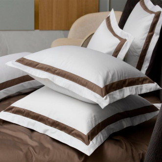 Наволочки мако-сатин 70х70 German Grass Шоколадный соблазн (Alpine Brownie Allure) с широкой отделкой в магазине Люкс Постель