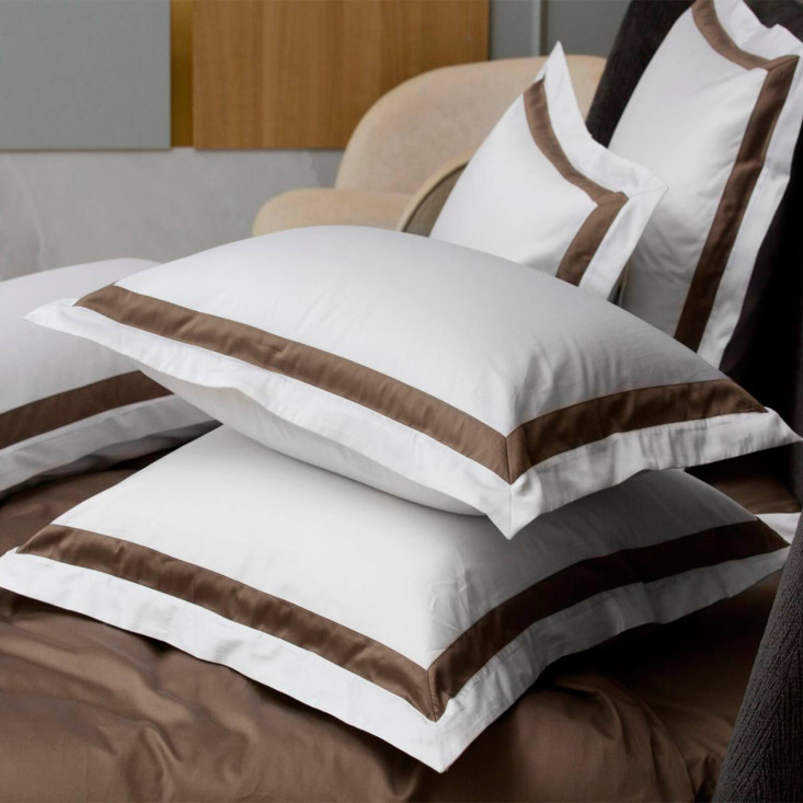 Наволочки мако-сатин 70х70 Alpine Brownie Allure Grass German Grass с широкой отделкой